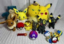 Lot of 12 Pok mon Toys/Plush/Game/Pikachu Eevee Snorlax Umbreon Jolteon 1779