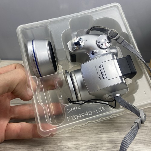 Fujifilm FinePix S Series S304 3.2MP Digital Camera WORKING - Picture 20 of 24