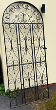 Black Metal Pedestrian Garden Gate Curved Top Scrollwork Single Swing Hinges