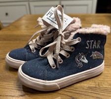 New Children  s Place Toddler Boots With Pink Fur Size 8 - Side Zipper  Laces