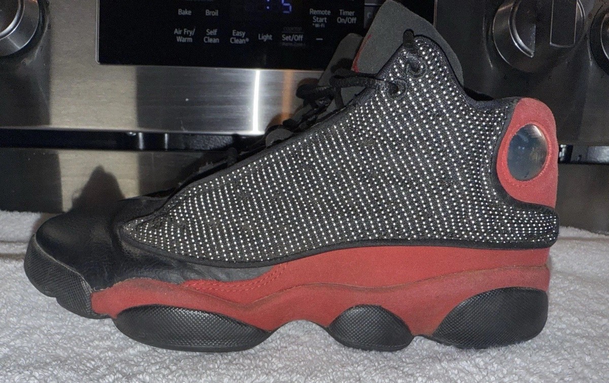 Air Jordan 13 Bred Retro Size 6.5y GS Black Red Sneakers  display picture 1