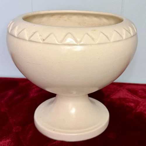 Vintage Haeger Round Pedestal Footed Planter Off White Cream 7'' Tall