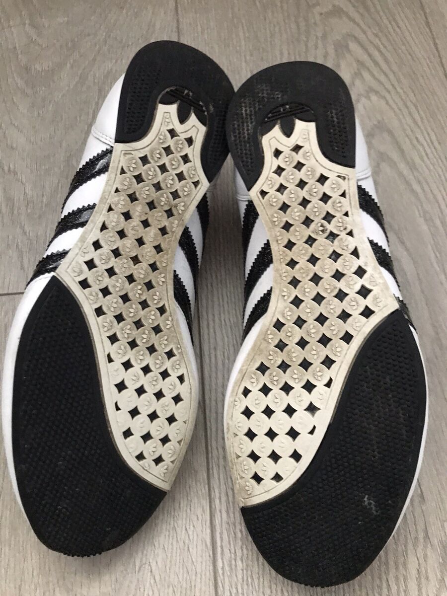 White Women Adidas Trainers, Midiru UK 5.5 PYV 702001 93/10 White Women Adidas Trainers, Midiru UK 5.5 PYV 702001 93/10