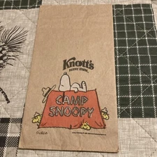 Knott’s Berry Farm Paper Bag Snoopy Flying Ace Dog House Great Condition