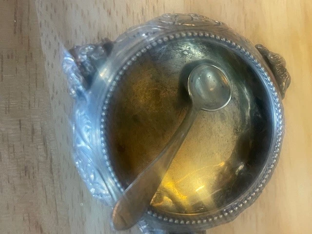 Par de sales inglesas de plata esterlina Richards and Brown del siglo XIX - Londres, 1871 Foto 4 de 4