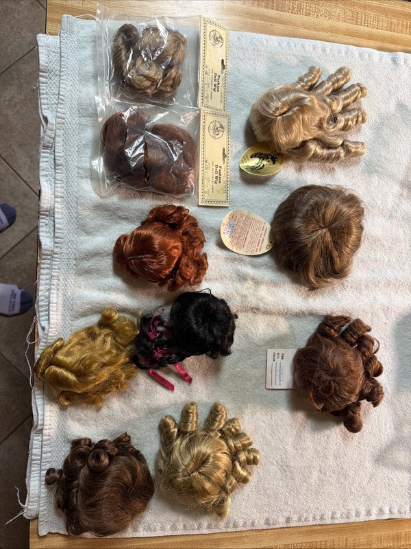 10 Vintage Synthetic Doll Wigs. Various Sizes.