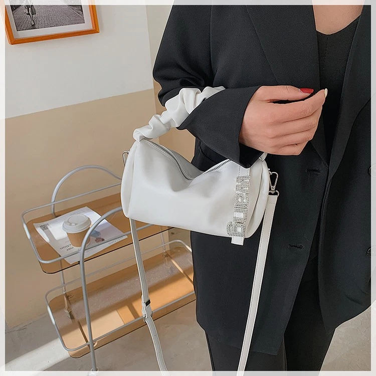 Nuevo Bolso de Hombro para Mujer Hada Estudiante Bolso para Axilas Para Mujer Bolso de Mano Plisado Foto 3 de 4