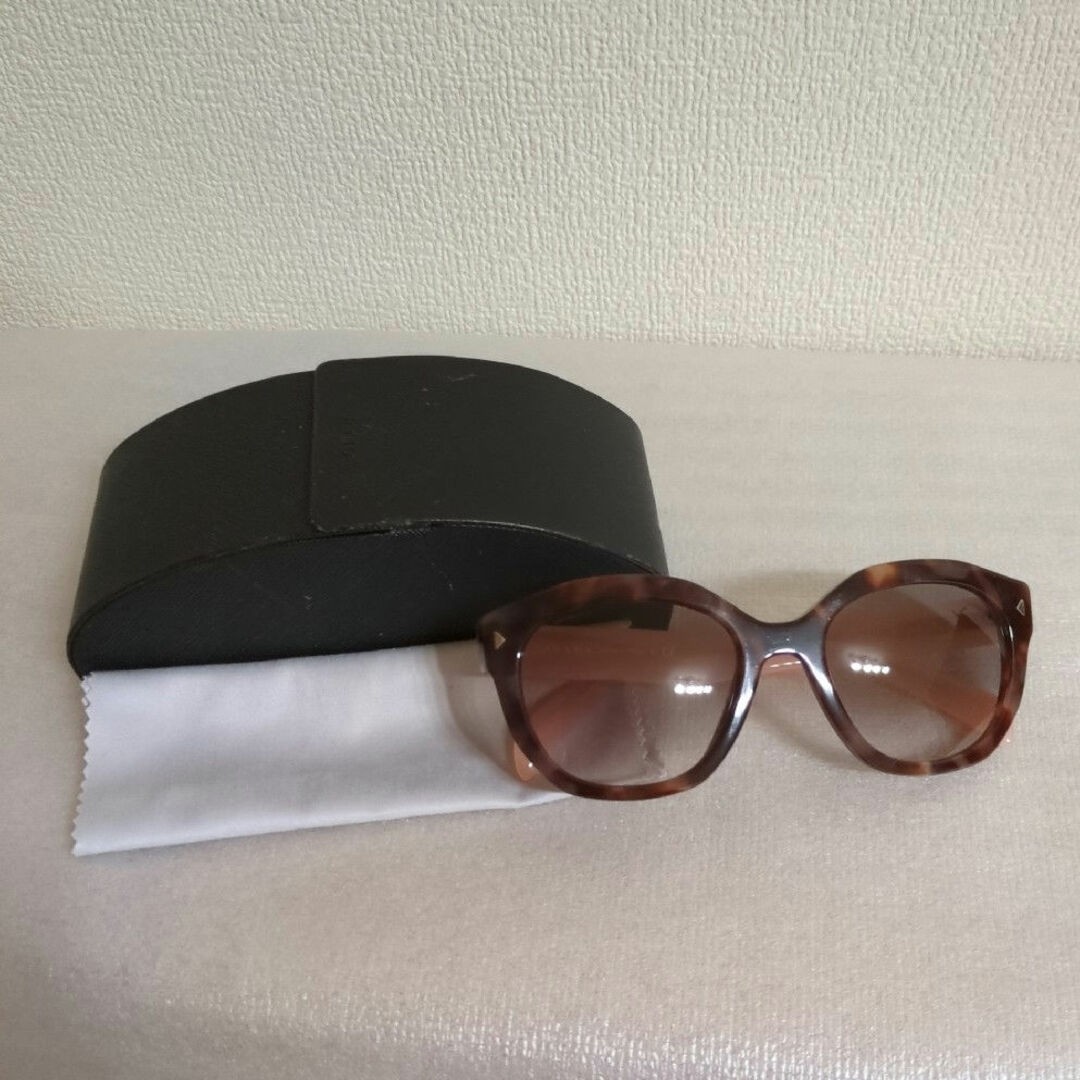 Prada cat-eye sunglasses with chic retro flair-image