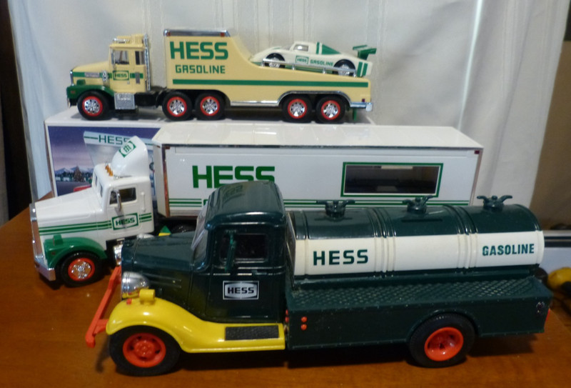 3 Vintage Hess Gasoline Trucks 1980 Hong Kong Bank 1988 Racer 1992 18 wheeler