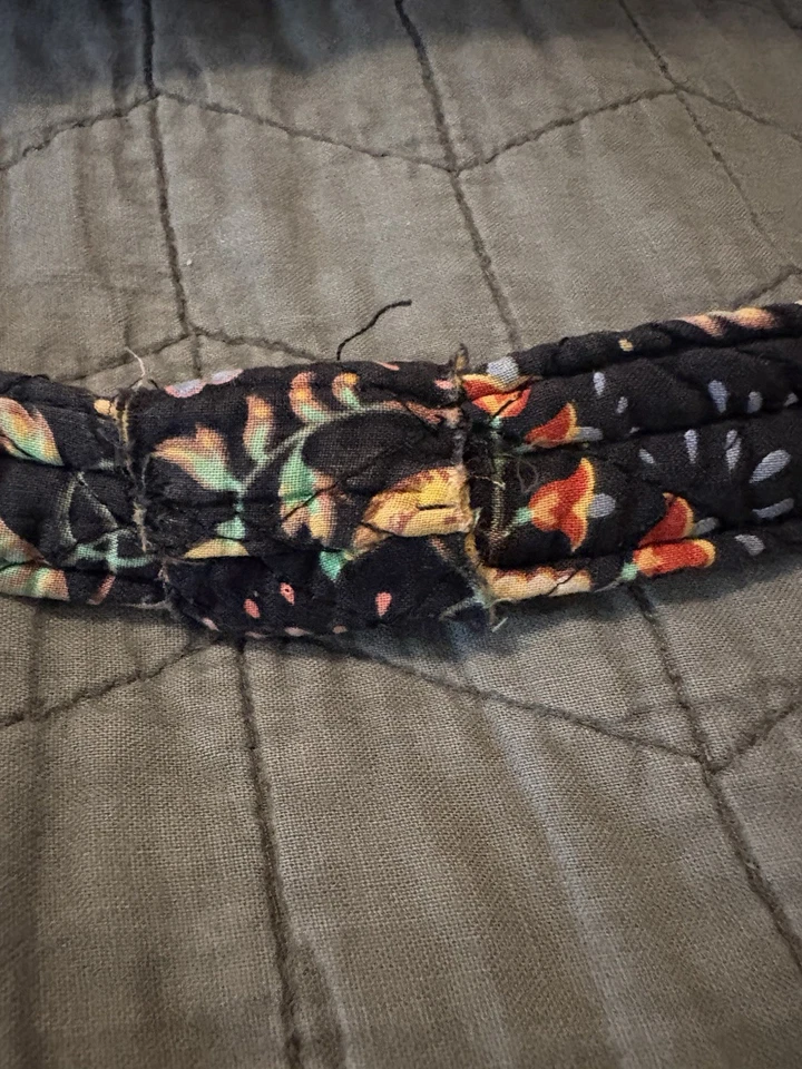 Bolso de fin de semana acolchado negro de colección años 90 Vera Bradley Tavern on the Green Duffle 19" Foto 4 de 4