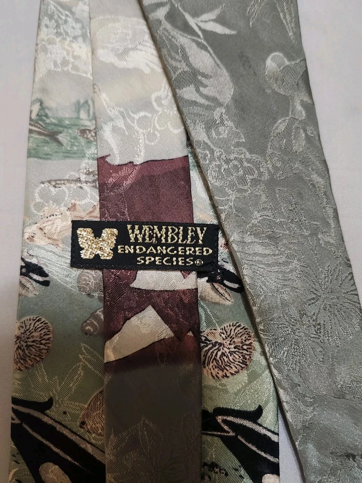 Vtg WEMBLEY 100% Silk Tie Endangered Species Octopus & Killer Whale Necktie - Image 2 of 3