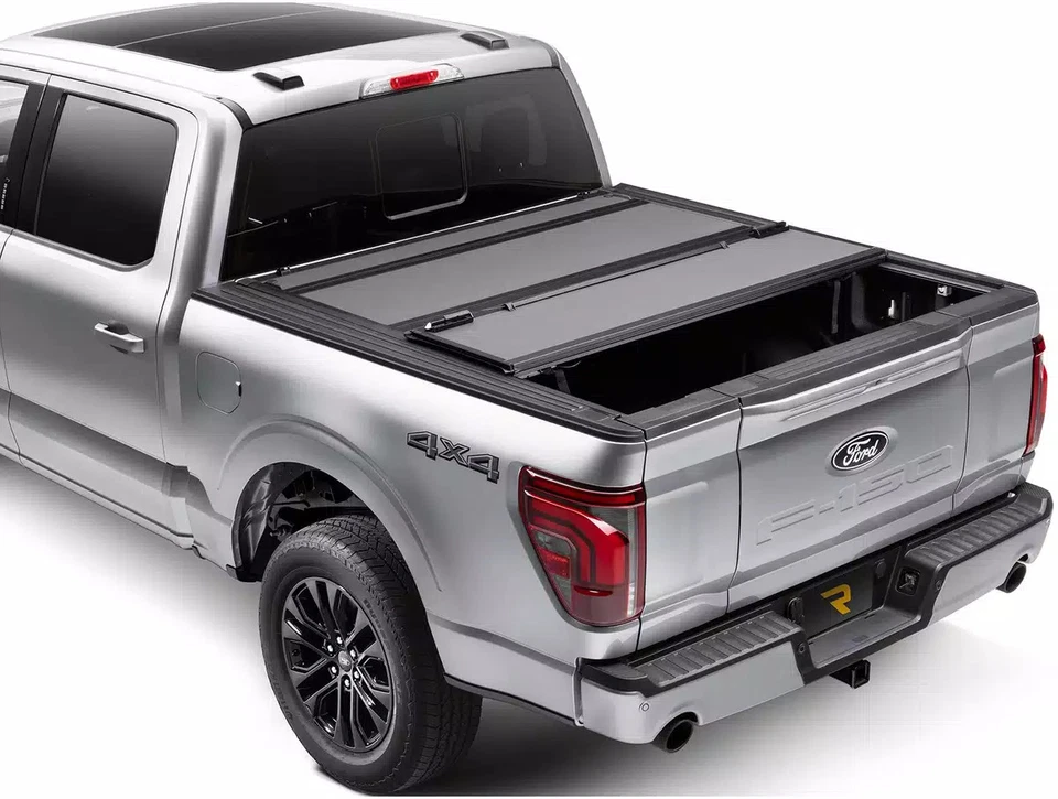 BAK BAKFlip MX4 Hard Folding Tonneau Cover for Silverado & Sierra 2500 HD 6'9" Foto 2 de 4