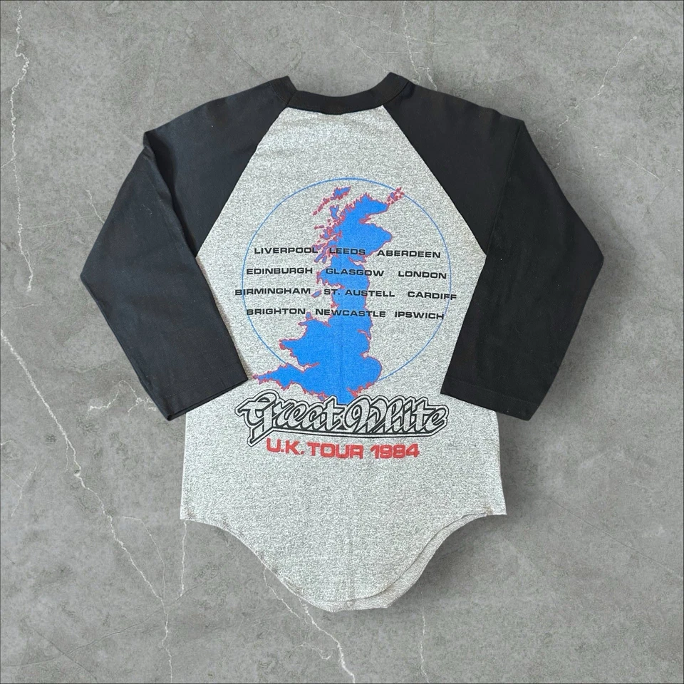 Camiseta de beisebol vintage 1984 Great White U.K. Tour Deadstock pequena cinza - Imagem 2 de 4