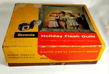 Vintage 1960  s Kodak Brownie Holiday Flash Outfit Camera Original Box Not Tested