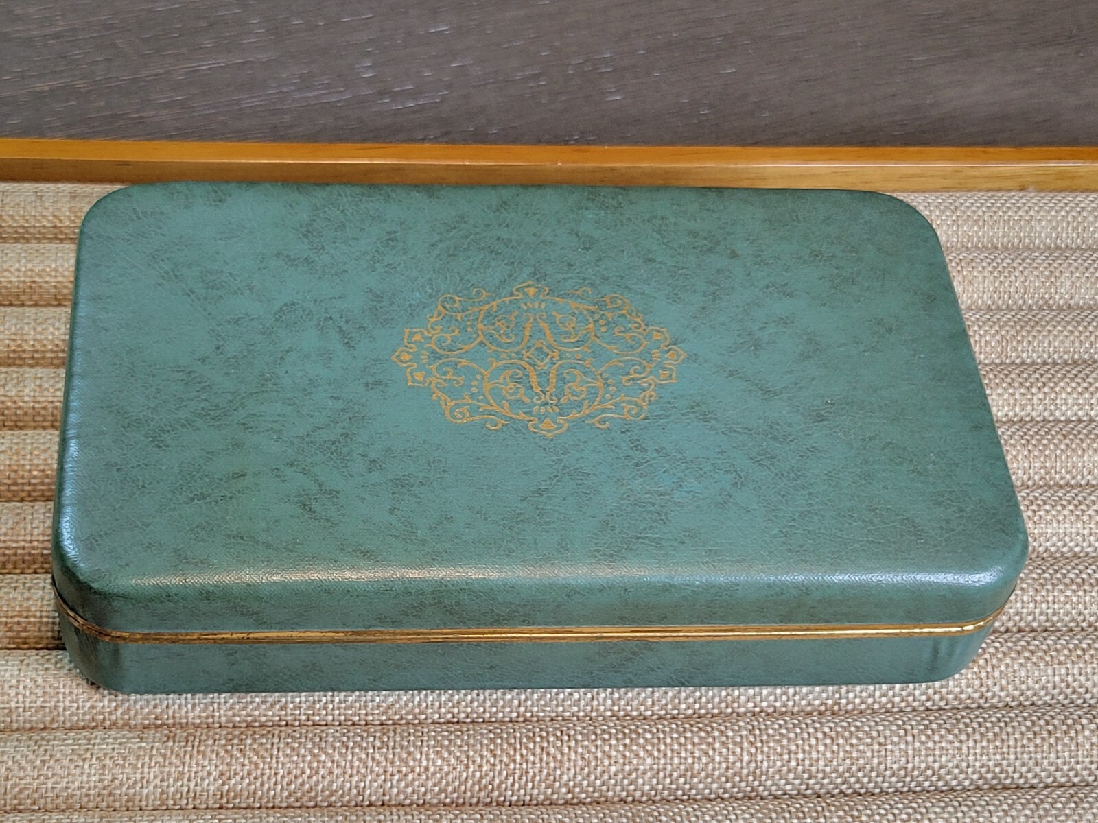 Vintage Green Farrington Texol Jewelry Box with Pink Satin & Velvet