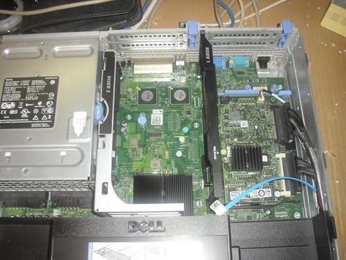 Dell POWEREDGE R710 Server, 2 Quad Core E5504 Xenon 2 GHz Processors, 4 GB RAM  - Picture 8 of 9