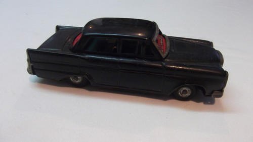 Mercedes Benz 220 - Denke so 70er Jahre - ATTC Made in Japan Maßstab