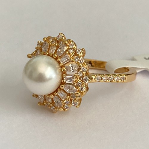 Art Deco Cubic Zirconia Pearl Cocktail Ring 14 kt Yellow Gold Plated Size 9 Faux - Picture 10 of 16