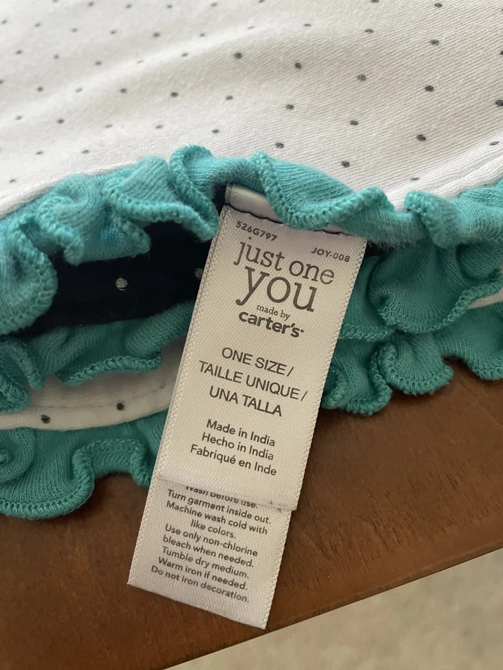 Manta de recepción de bebé Just One You Carters negra a lunares verde azulado con volantes de pájaro Foto 3 de 4