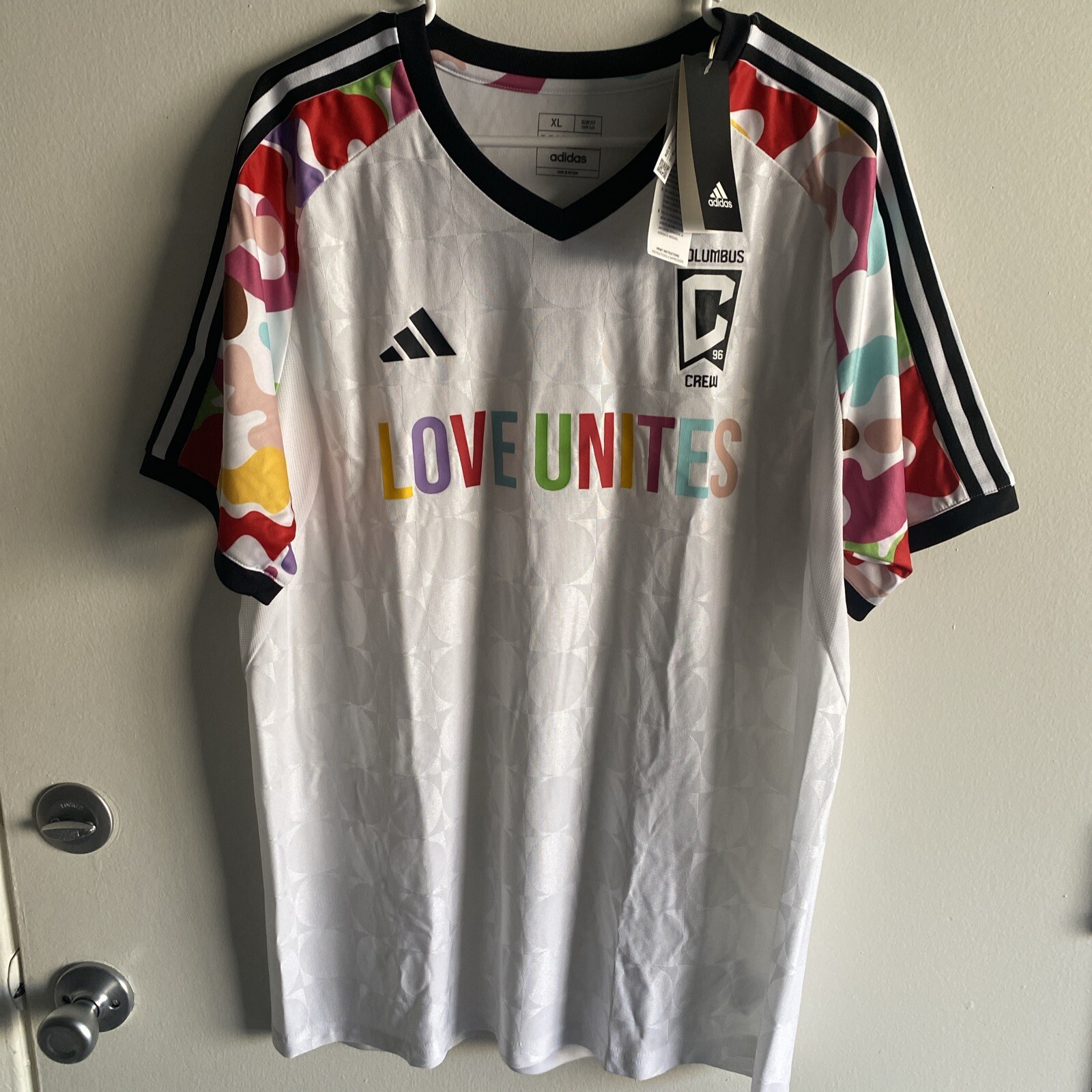 Picture 1 of 18