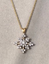 18ct Gold Hallmarked Natural Diamonds Pendant And 18ct Gold Chain Necklace