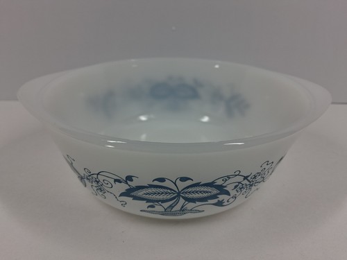 Glasbake Casserole Old Town Blue Onion 1 QT Quart Milk Glass 