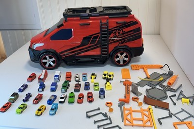 Micro Machines SVC Red Super Van City With 30 Micro Machine