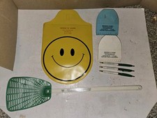 Vintage 60s Sinclair Gas Service Station Pens,Fly Swatter,Kaiser Smiley Face Bag