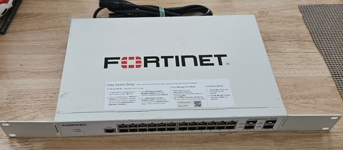 Fortinet FortiSwitch FS-124E 24-Port Rack Mountable Managed Switch mit Rack Ears