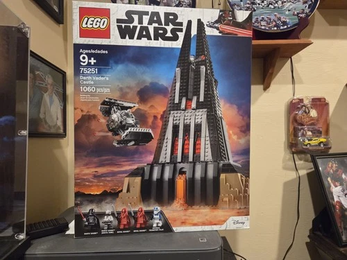 LEGO Star Wars: Darth Vader's Castle (75251)