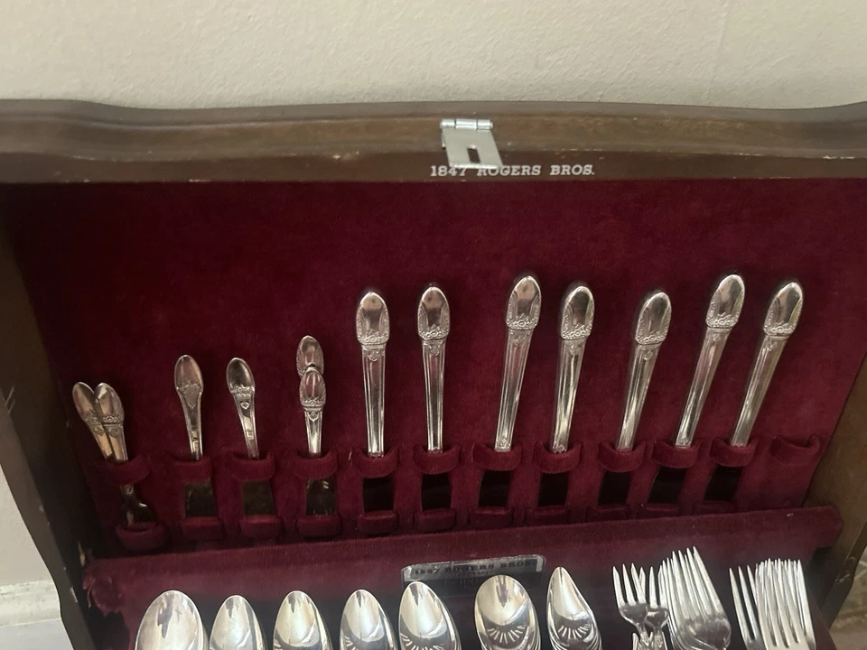 Vintage 1847 Rogers Bros Silverware Flatware - Image 3 of 4