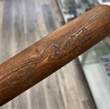 Yogi Berra JSA Certified Signed Hillerch & Bradsby No.9 Baseball Bat