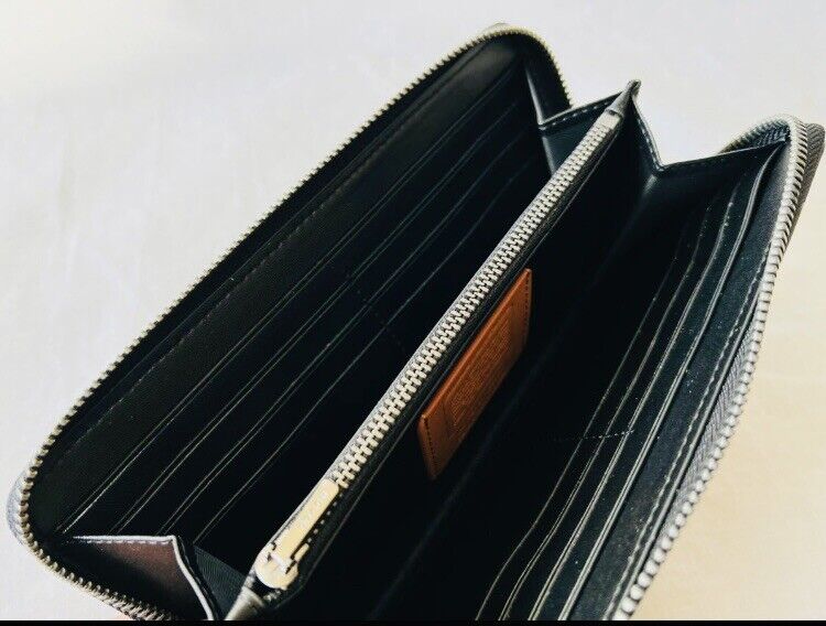 COACH x Basquiat , C5447, Long Zip Wallet, FAMOUS, Crown COACH x Basquiat , C5447, Long Zip Wallet, FAMOUS, Crown