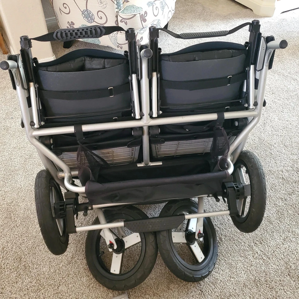 Cochecito doble Bumbleride TWIN indie negro gris reclinable  Foto 3 de 4