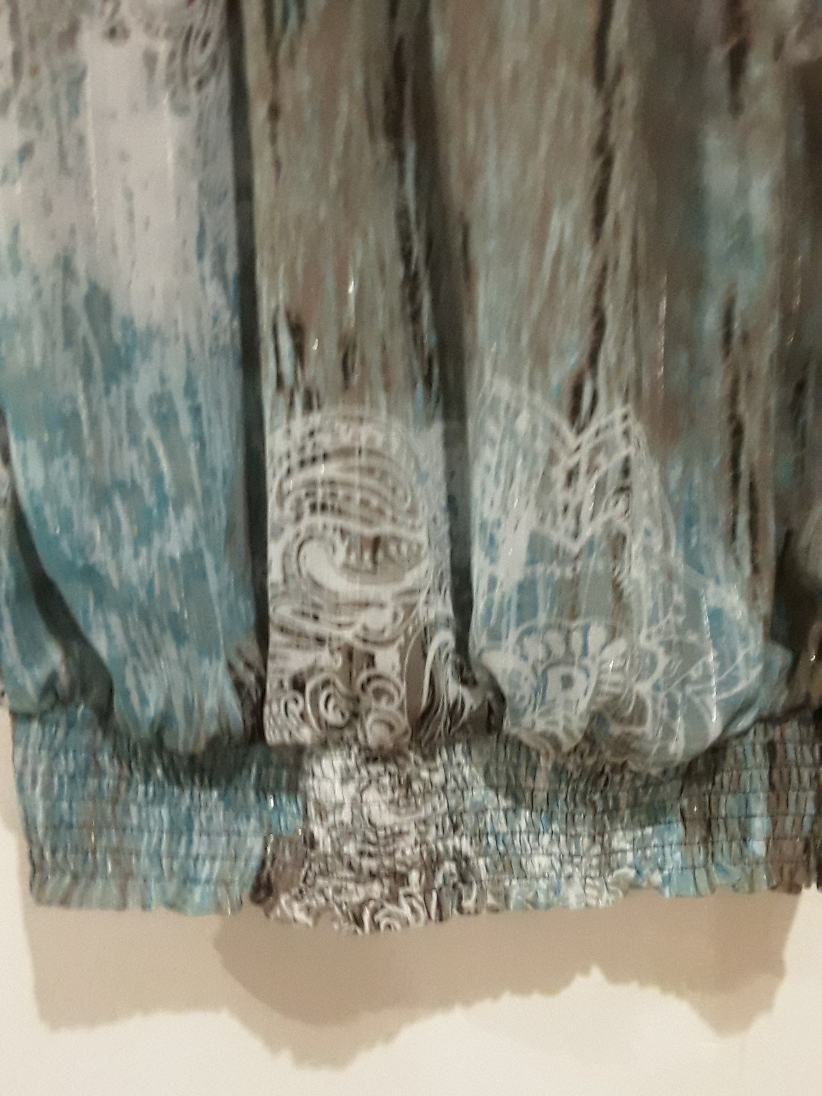 Millers Top Womens Size 10 Sheer 3/4 wide  Sleeve  Lined Pleat Neckline Shimmer image 10