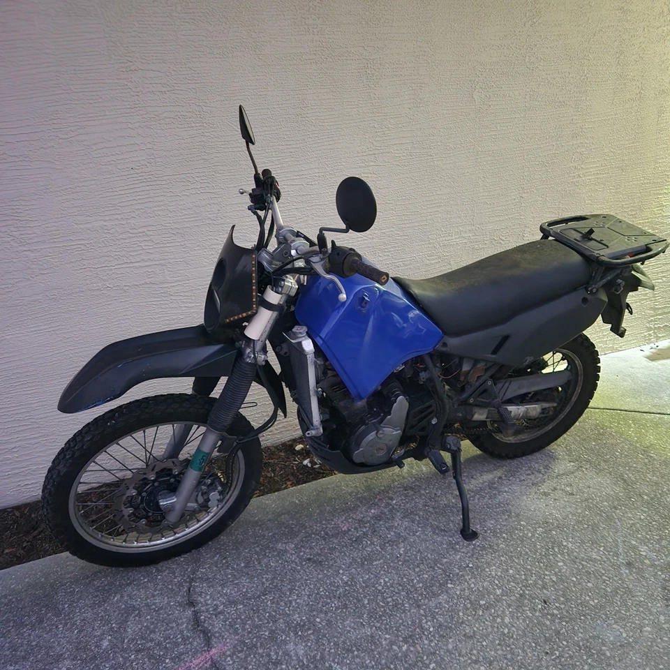 2008 - 2018 Kawasaki KLR650 REAR WHEEL FENDER PLASTIC GENUINE OEM 35023-0086 - Image 2 of 3