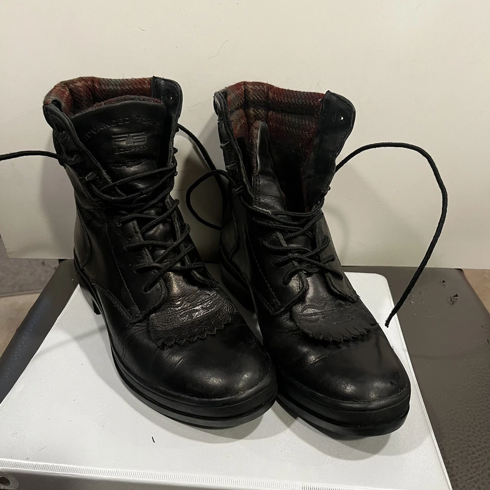 Botas Ariat Combat Cadeado Femininas Tamanho 6.0 Couro Xadrez Forrado 61001 Preto - Imagem 4 de 4