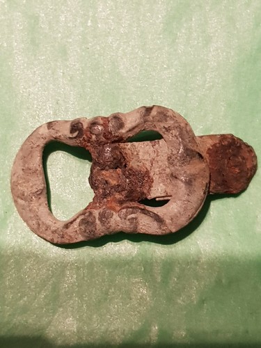 Rare bronze post Medieval/Tudor complete buckle. Please read description. L155f