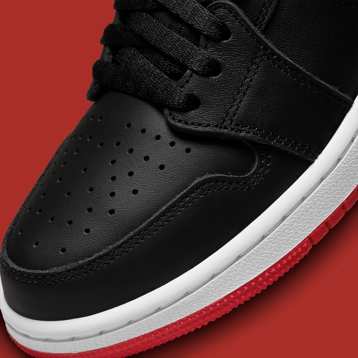 Nike Air Jordan 1 Zoom Air Comfort Sneaker BRED Womens 6.5  New Sold Out image 8