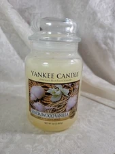 Yankee Candle Sandalwood Vanilla Large Jar - Classic Label - NEW - Pour Dt 2017.