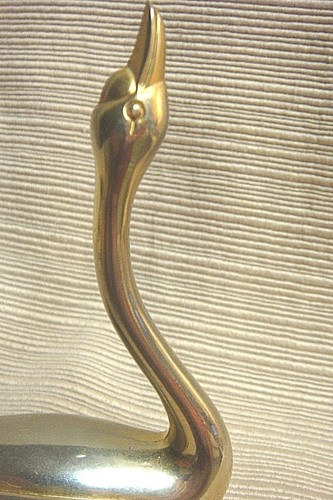 2 SMALL VINTAGE SWANS - Solid Brass Made in India & Silver Plated - Picture 6 of 8