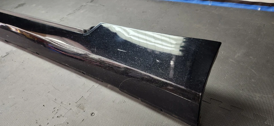 Saia lateral para motorista Chevrolet Camaro LH 2010-2015 moldura "preta" fabricante de equipamento original - Imagem 2 de 4