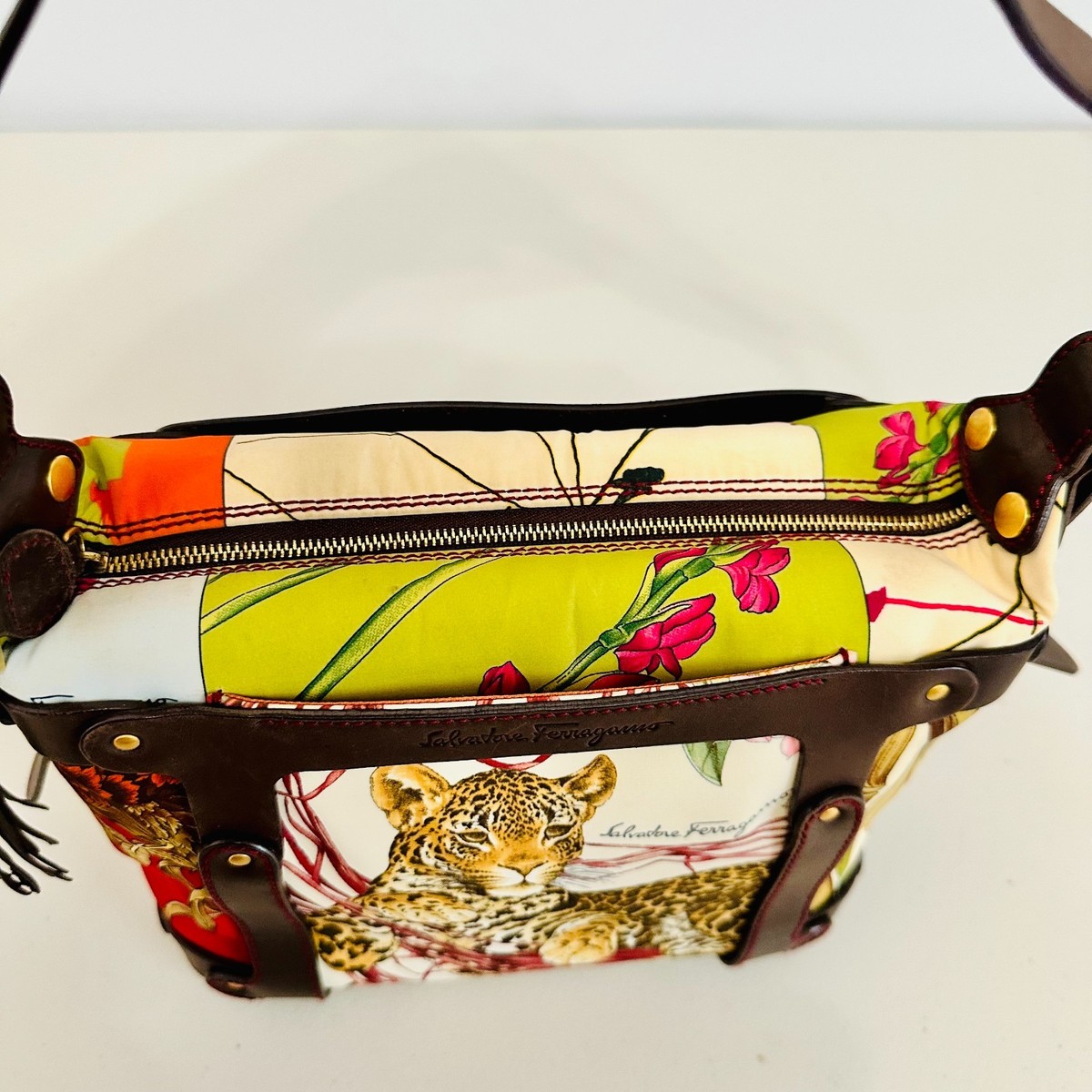 RARE SALVATORE FERRAGAMO FIERA SATIN WILDLIFE SAFARI JUNGLE PRINT