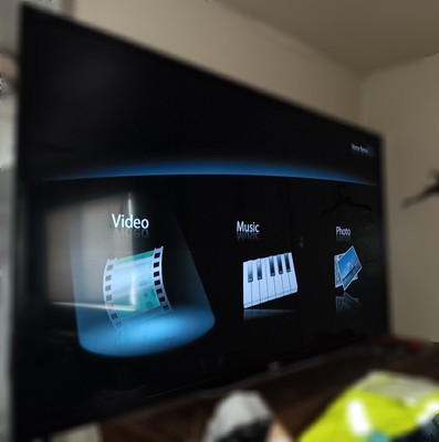 FLAT-SCREEN TV