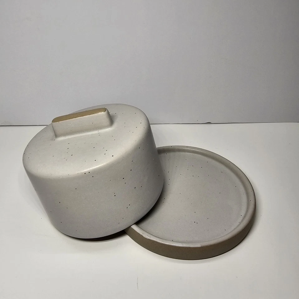 Plato de mantequilla de gres esmaltado con cubierta - Hogar y hogar - Colección Magnolia Foto 3 de 4