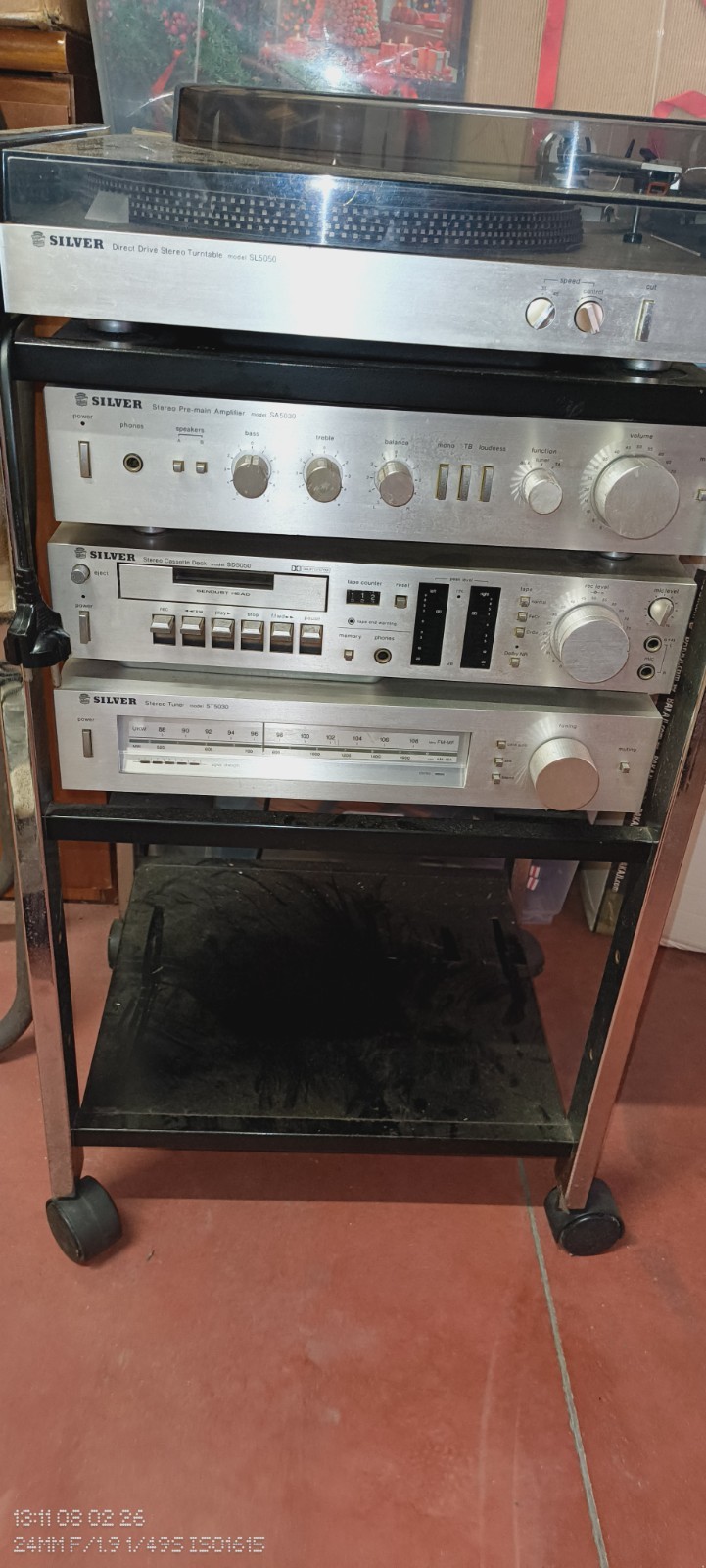 Impianto Hi-Fi Vintage Completo  con Giradischi e Mobiletto