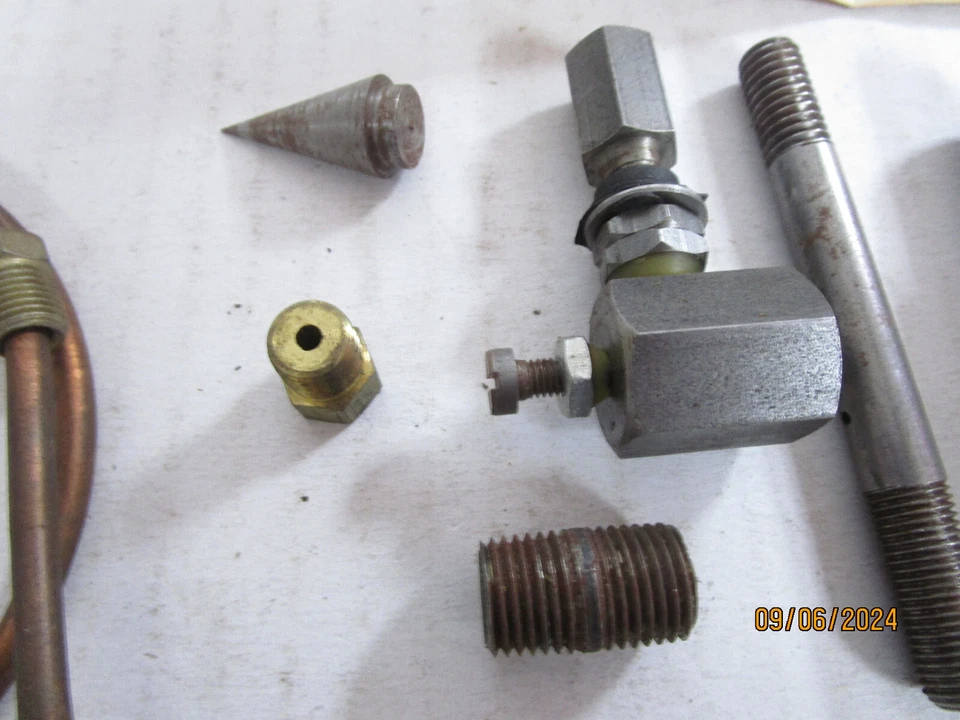 Champ-Items 120300 1960-1968 FORD FALCON COMET 6 CYL. ROCKER ARM OIL LINE KIT Foto 4 de 4