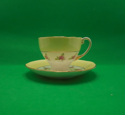 Royal Standard Bone China Teacup & Saucer Yellow Band Pink Roses & Flowers