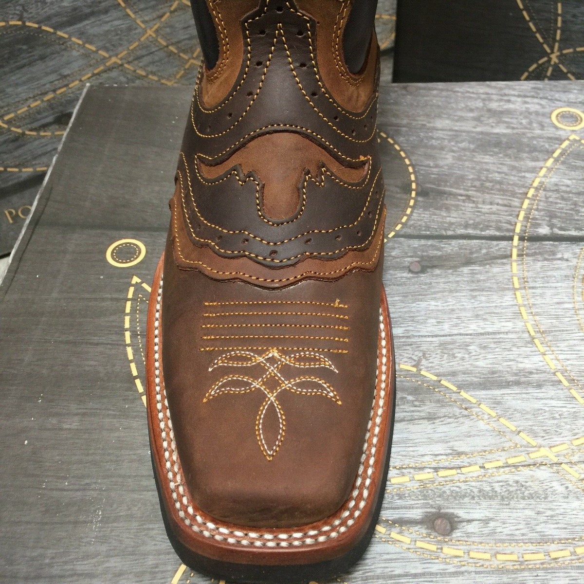 Bottines de cowboy en cuir marron Code West vintage Bottines de cowboy en cuir marron Code West vintage
