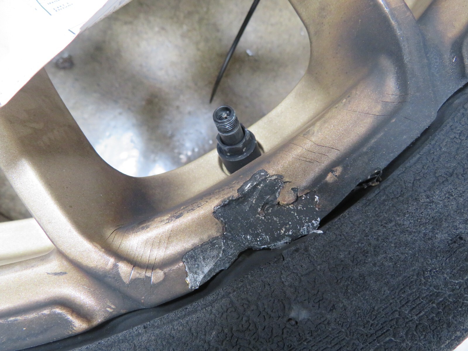 McLaren 720S, Front Wheel, Gold, Fire Damage, Used